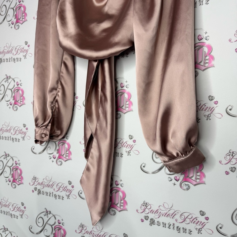 Dynamite crop top tie up ribbon 🎀 bow back shiny luxe silky rose gold puff cuff - Picture 7 of 10
